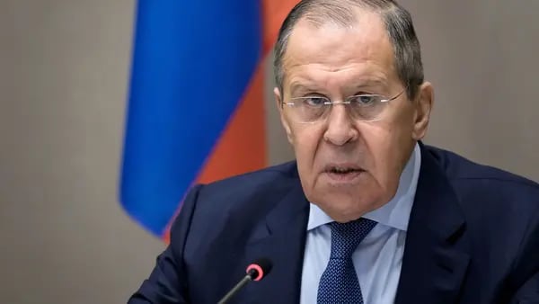 Ministro de Exteriores ruso dice que Occidente busca destruir a Rusiadfd