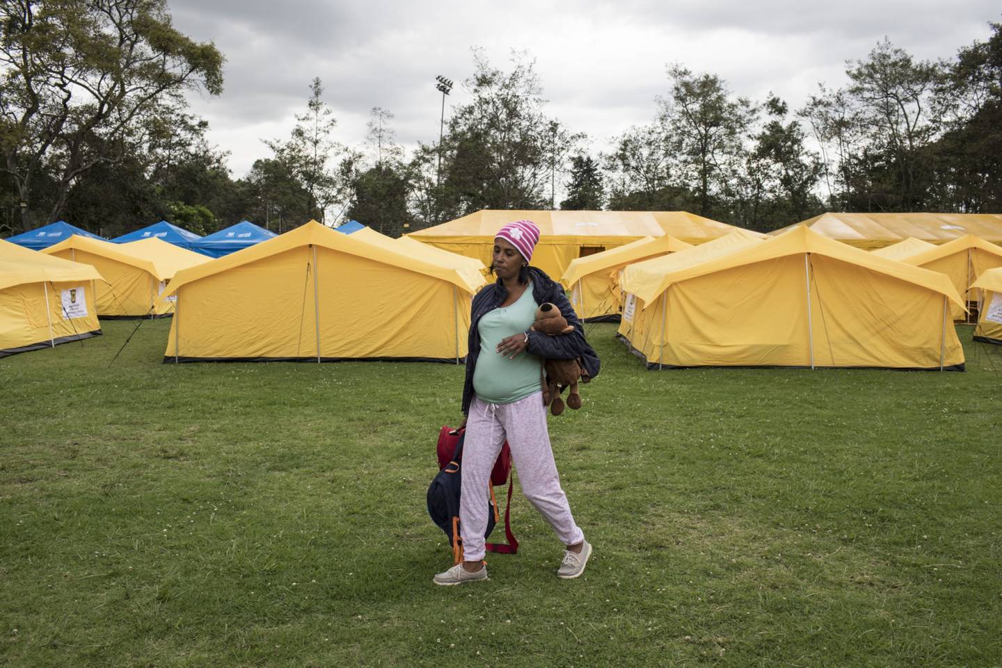 Un migrante venezolano llega a un centro de refugiados en Bogotá, Colombia, el martes 13 de noviembre de 2018.