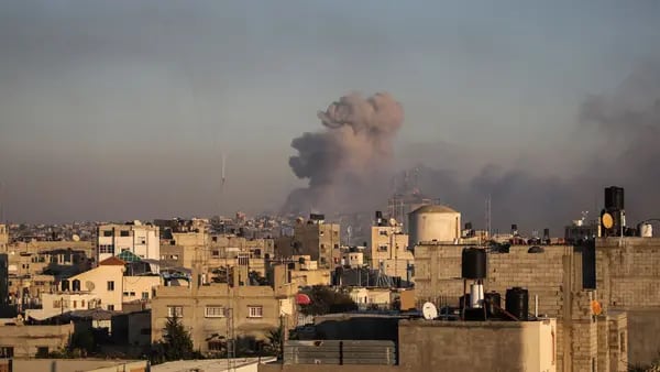 Israel mata “por error” a tres rehenes en combates en la Franja de Gazadfd
