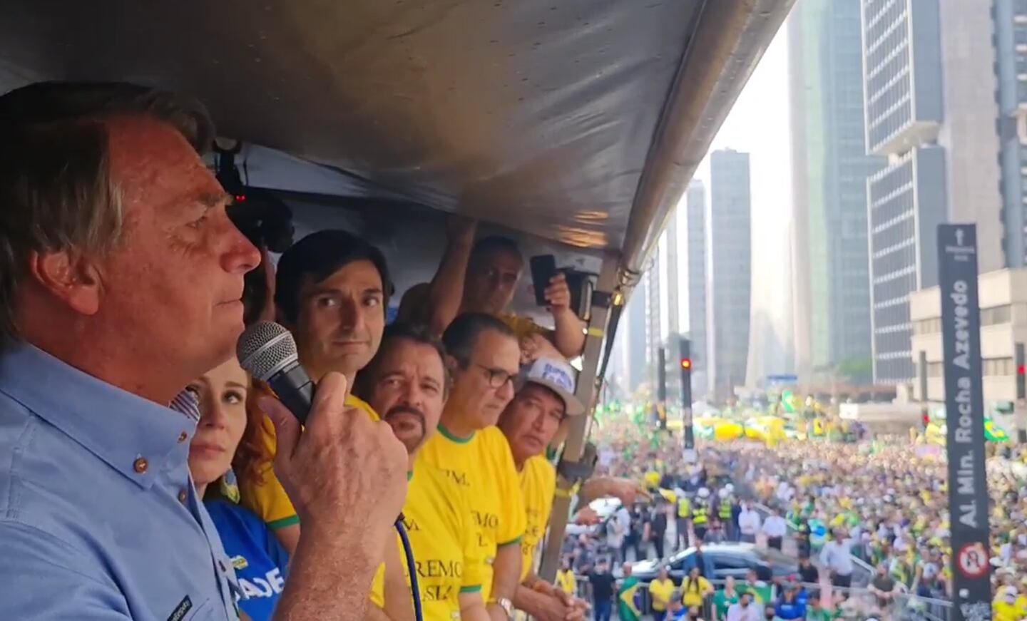 Jair Bolsonaro discursa a apoiadores em São Paulo