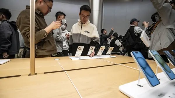 Envíos de iPhone a China cayeron un 33% en febrero, según datos estatalesdfd