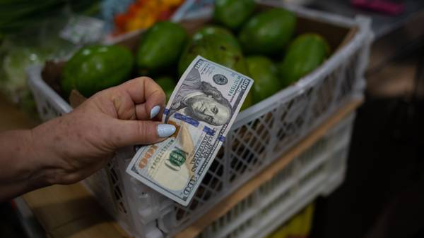 Lo que se compraba con US$100 en Venezuela durante 2019, se adquiere ahora con US$800dfd