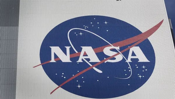 NASA nombra a director de investigación para avistamientos de OVNISdfd