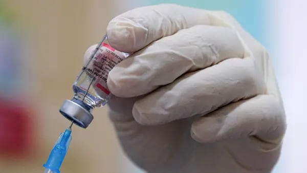 Firma china Sinovac producirá por primera vez vacunas en Colombia  dfd