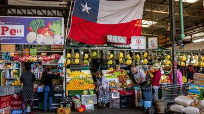 Chile: confianza de consumidores cae y llega a mínimos de 2021dfd