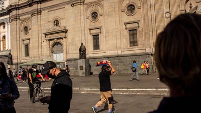 Sueldo mínimo en Chile: Gobierno sube subsidio para Pymes tras reclamo de gremiosdfd