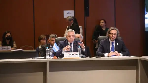 Alberto Fernández a Lacalle Pou: “No me niego a discutir flexibilización del Mercosur”dfd