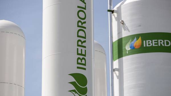 BBVA, Santander, BofA Want to Finance AMLO’s $6 Billion Iberdrola Power Dealdfd
