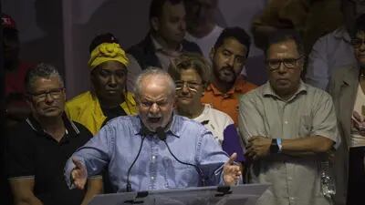 Luiz Inácio Lula da Silva, ex-presidente do Brasil, fala durante um evento com líderes sindicais em São Paulo, Brasil, na quinta-feira, 14 de abril de 2022.Fotógrafo: Victor Moriyama/Bloomberg