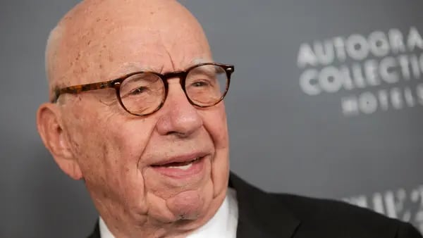 Rupert Murdoch deja su puesto como presidente de Fox y News Corpdfd