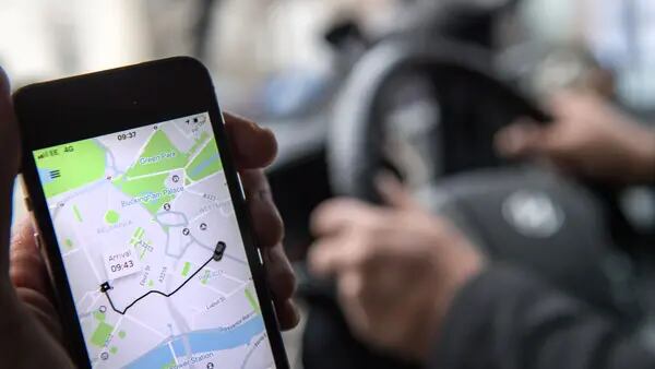 Uber aumenta tarifas en Reino Unido para atraer a más conductoresdfd