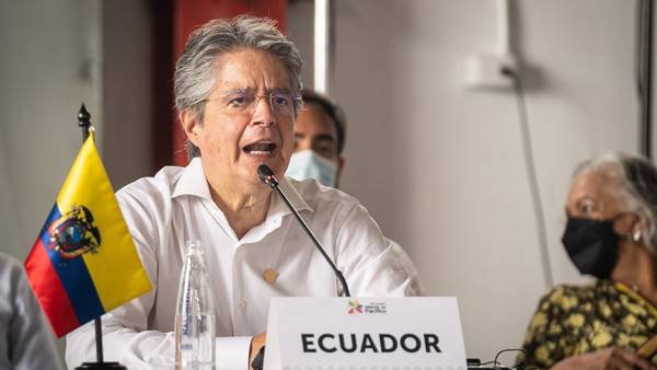 Ecuador’s President Guillermo Lasso Dissolves Congress to Avoid Impeachmentdfd