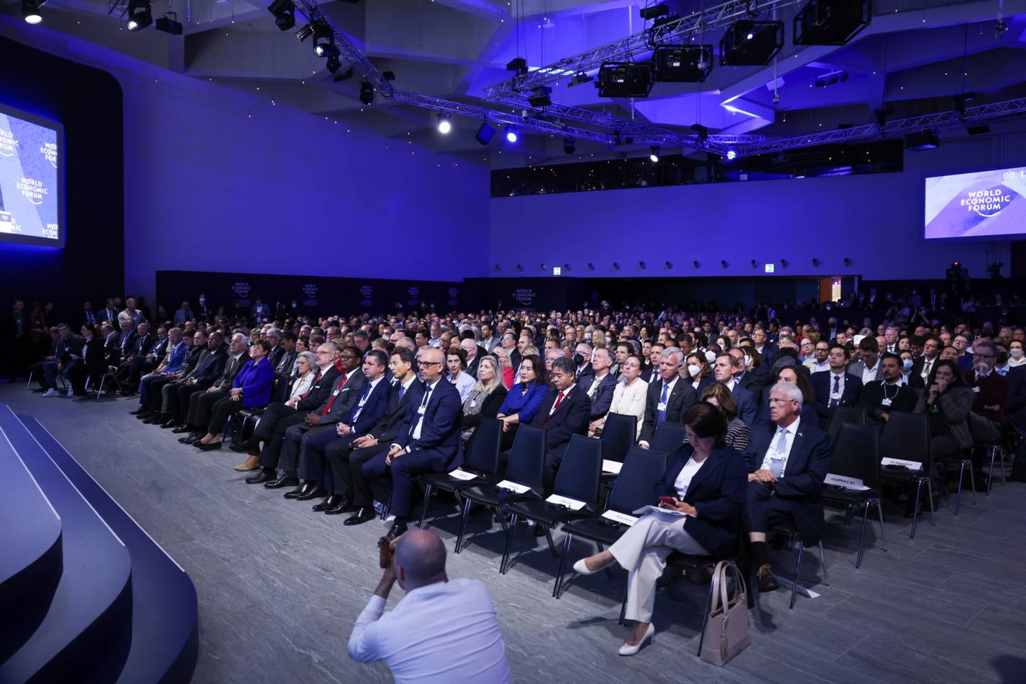 O encontro de líderes políticos, altos executivos e celebridades acontece de 22 a 26 de maio em Davos, na Suíçadfd