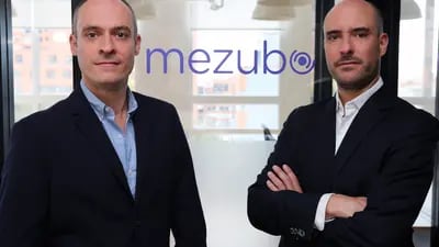 Os fundadores da Mezubo: Nicolas e Juan Sebastián Pardo, dois irmãos com experiência em empreendedorismo, finanças e tecnologia.