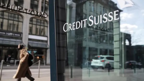 Credit Suisse despide a banqueros de inversión en México en medio de recortes globalesdfd