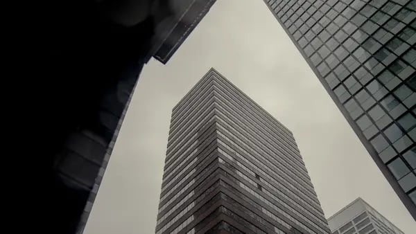 Edificios de oficinas vacíos de Nueva York atraen a familias ricas en busca de gangasdfd