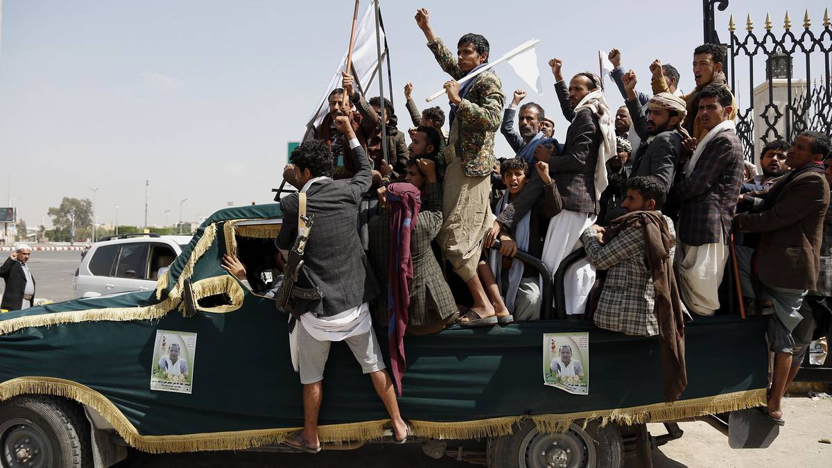 Combatientes de la guerra de Yemen invitados a dialogar en Riaddfd