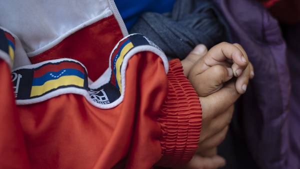 Ser venezolano en Ecuador es luchar a diario contra la pobreza y la informalidaddfd