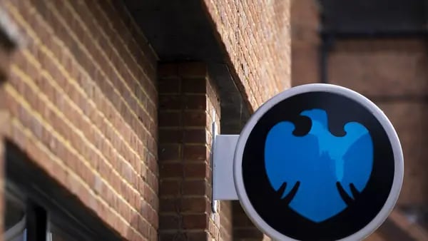 Barclays busca recortar US$1.300 millones en costes, según Reutersdfd