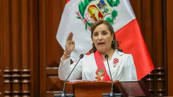 Fiscalía de Perú investiga a la presidenta Boluarte por tener 15 relojes de lujodfd