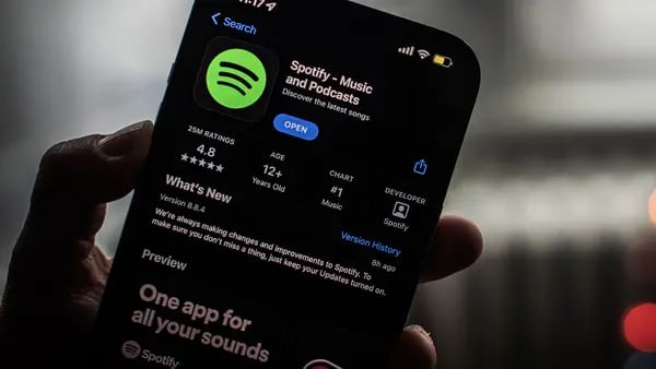 Spotify está en conversaciones para probar vídeos musicales en la aplicacióndfd