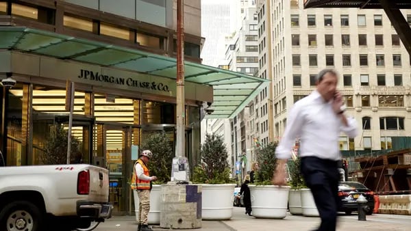 El modelo de JPMorgan muestra que la probabilidad de recesión cae en todos los mercadosdfd