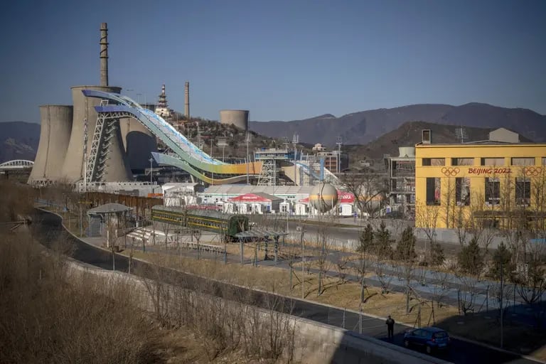 El Big Air Shougang, sede de las pruebas de esquí de estilo libre y snowboard Big Air en Pekín 2022.dfd