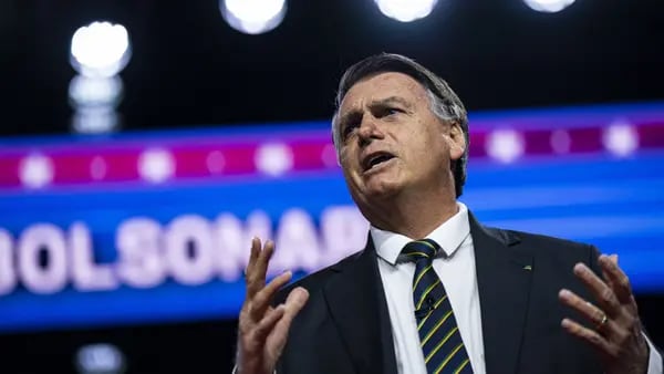 Bolsonaro dice que su “misión no ha terminado”ante conservadores estadounidensesdfd