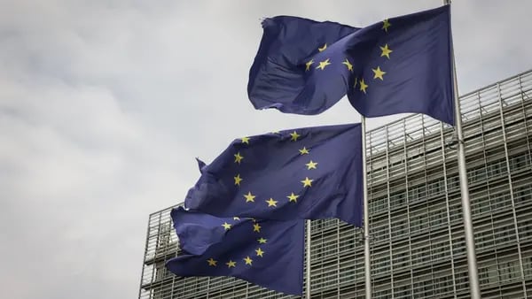 UE mantendrá sus ambiciones climáticas a pesar de crecientes reacciones en contradfd