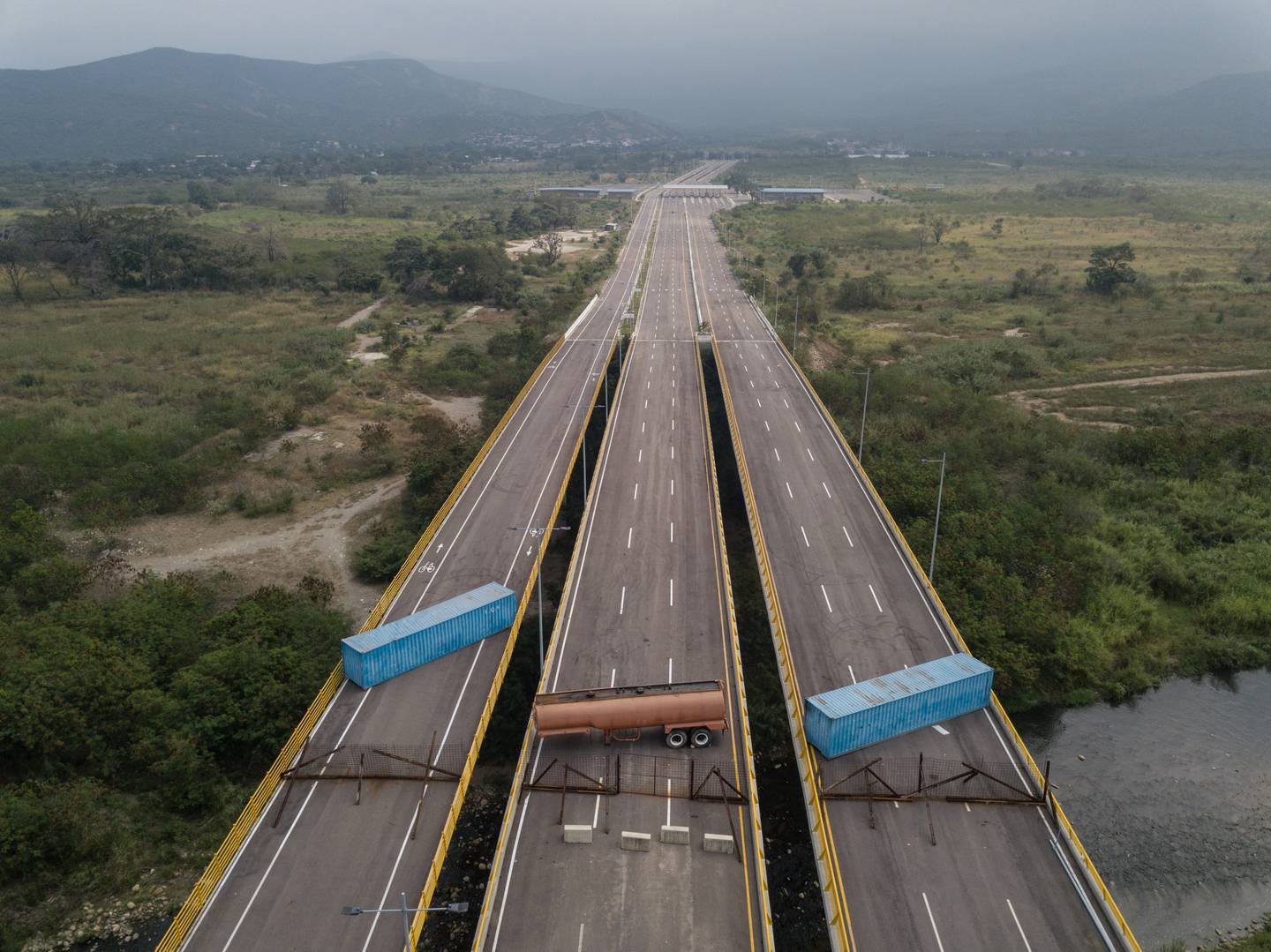 Petro y Maduro abrirían la frontera el 8 de agosto por presión comercial