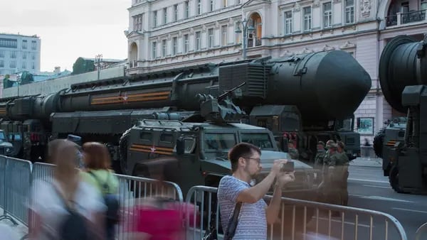 Los aliados vigilan de cerca la actividad de armas nucleares rusas, dice la OTANdfd