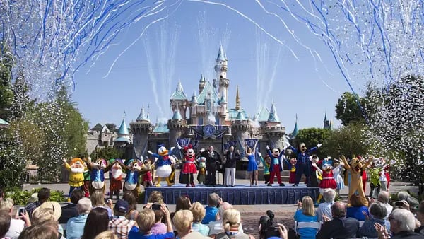 Disney duplicará su gasto en parques temáticos: ascenderá a US$60.000 millonesdfd