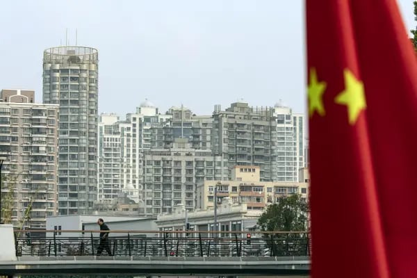 Una bandera china en Shanghai, China