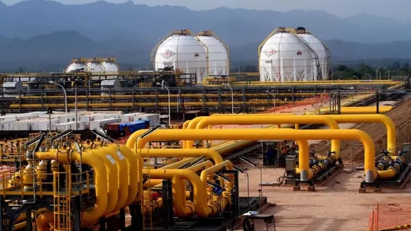 Bolivia asegura que Argentina se comprometió a saldar su deuda por compra de gas en abrildfd