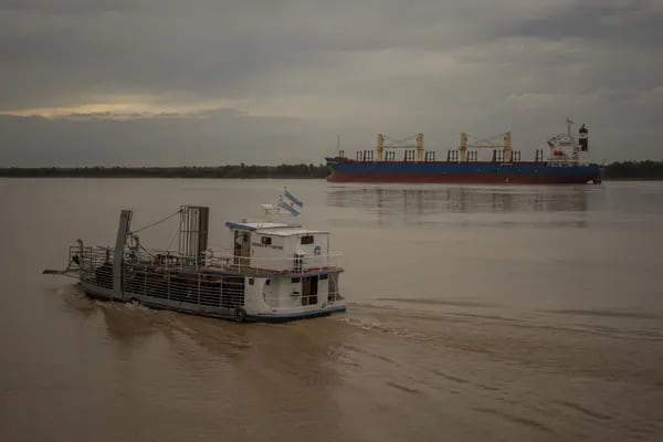 Argentina River Tax on Paraguay Sparks Backlash from Brazil, Uruguay and Bolivia