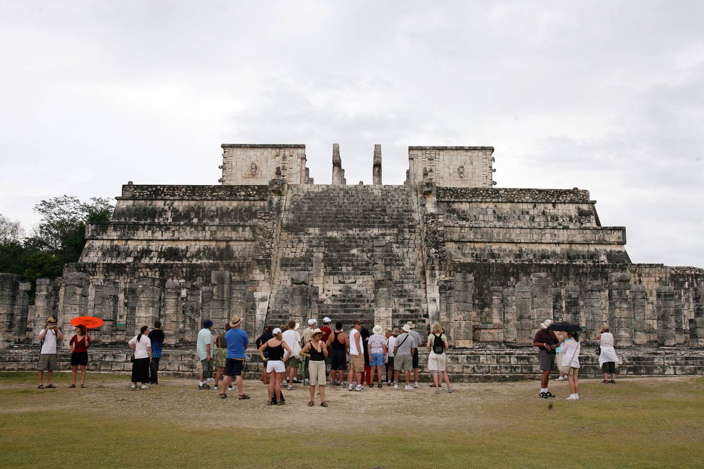 Turistas en el centro ceremonial maya de Mérida, Yucatán, en el 2007.