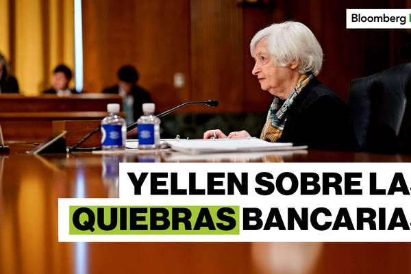 Yellen: La liquidez jugó un rol importante en las quiebras bancariasdfd