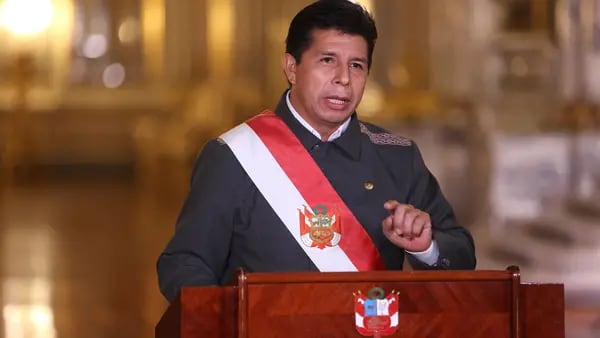 Peru ordena toque de recolher para evitar protestos por inflaçãodfd