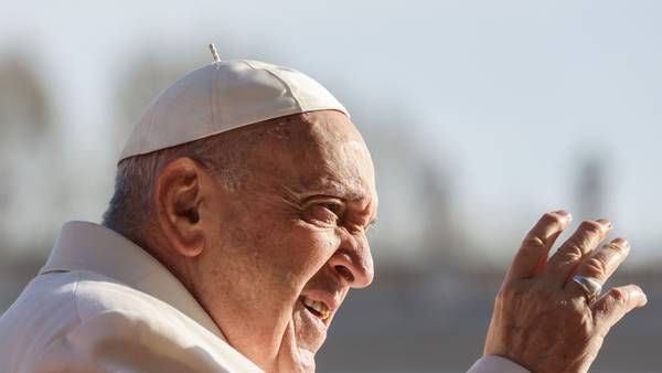 Operación del Papa Francisco ha concluido sin complicaciones, dice el Vaticanodfd