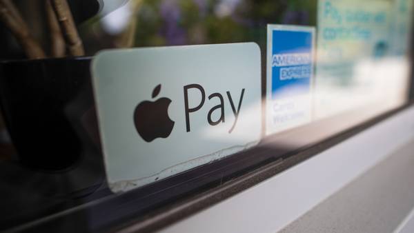 Apple planea incorporar servicios financieros a la compañíadfd