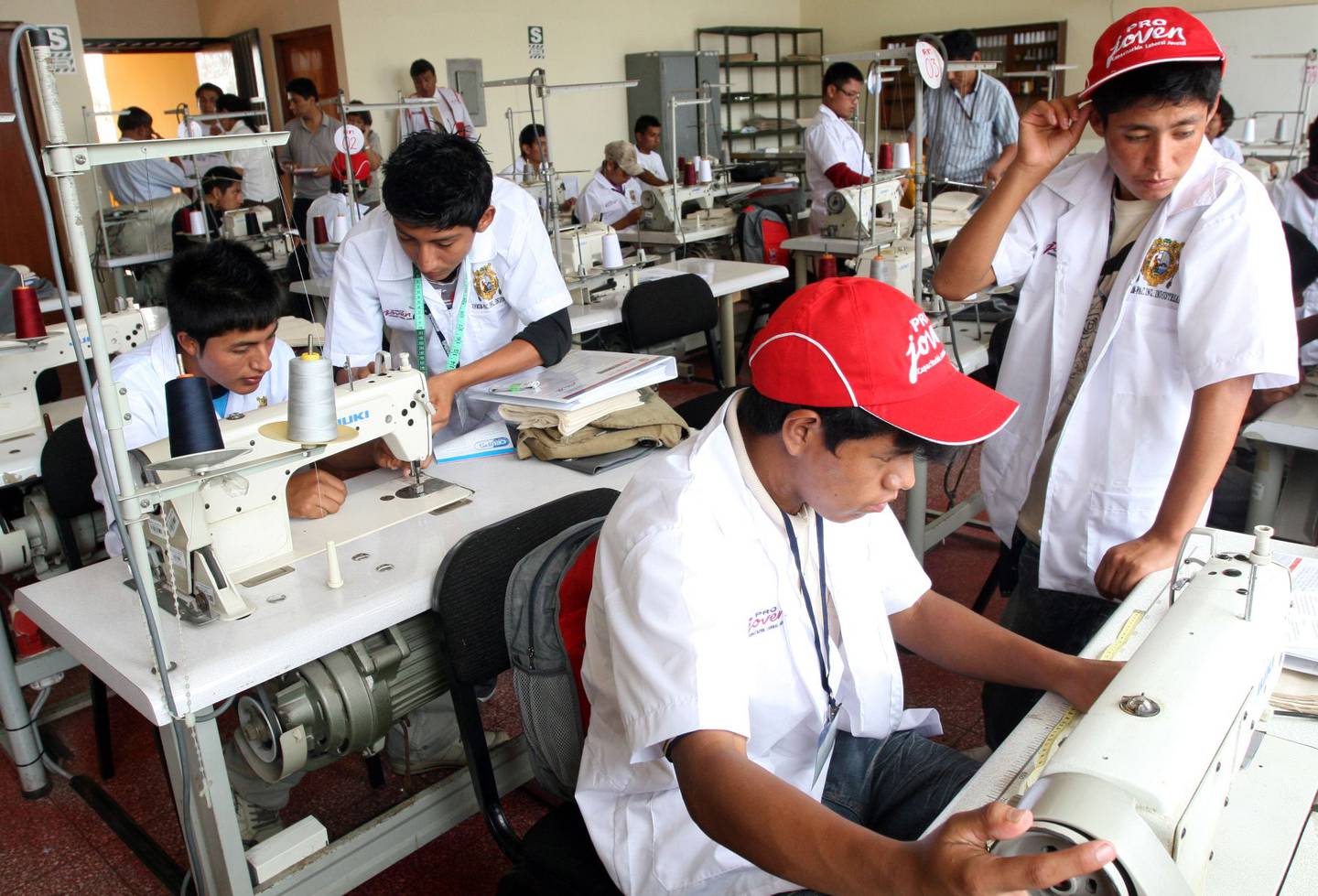 El empleo juvenil en el Perú no ha logrado acelerarse en los últimos años.dfd