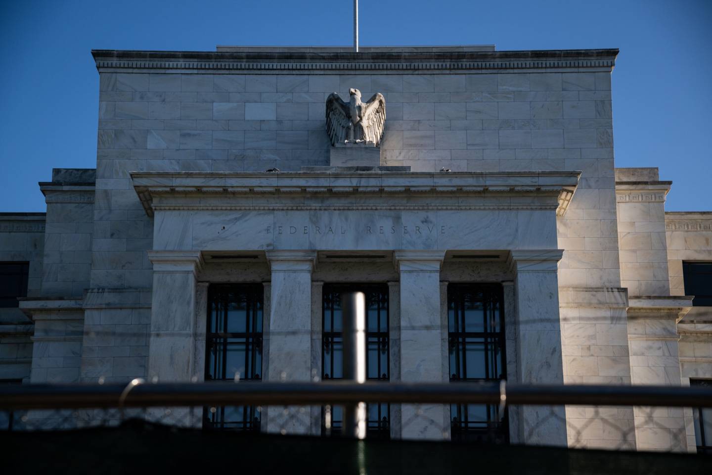 Según las previsiones actuales del primer trimestre, las últimas proyecciones de la Fed implican que el PIB se reducirá en un promedio de 0,2% por trimestre durante el resto del año. Foto: Bloombergdfd