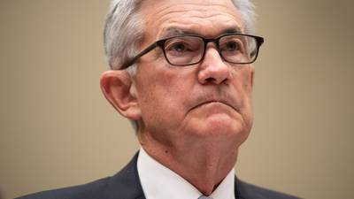 Fed sinaliza alta maior dos juros em meio a críticas por atrasodfd