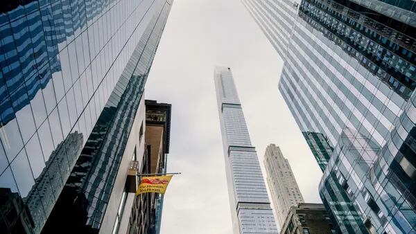 Bajan los precios y el asombro en la avenida de los multimillonarios de Nueva Yorkdfd