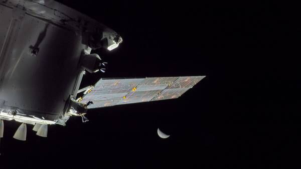 La nave Orión de la NASA entra con éxito en la órbita de la Lunadfd