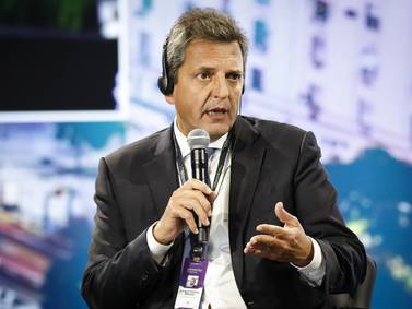 Swap: Gobierno argentino tendrá US$10.000 millones para intervenir en el mercado de cambiosdfd