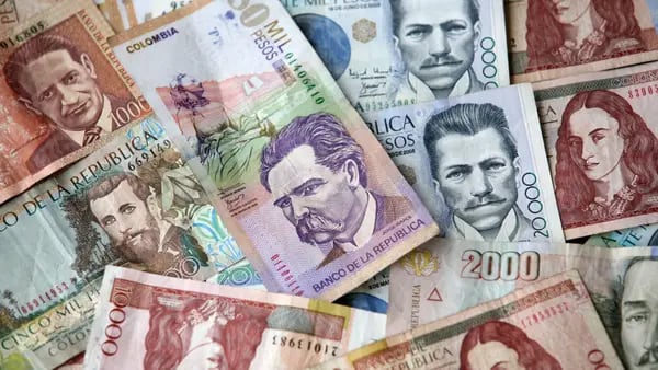 Peso colombiano vive su peor momento: cae a mínimo histórico de $4.707 por dólardfd