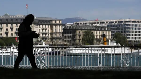 Rusos aprovechan Ginebra como “punto clave” de espionaje, según Suizadfd