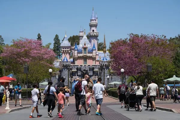Castillo de la Bella Durmiente en Disneyland en Anaheim, California.