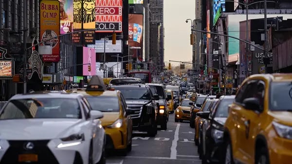 Nova York quer pedágio de US$ 15 para conter o trânsito de Manhattandfd